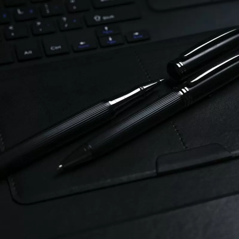 STRAIGHT, metalna hemijska i roler olovka u setu, crna