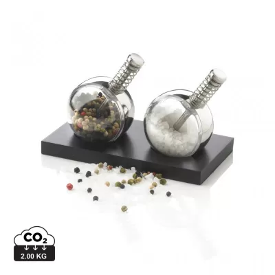 Planet pepper & salt set