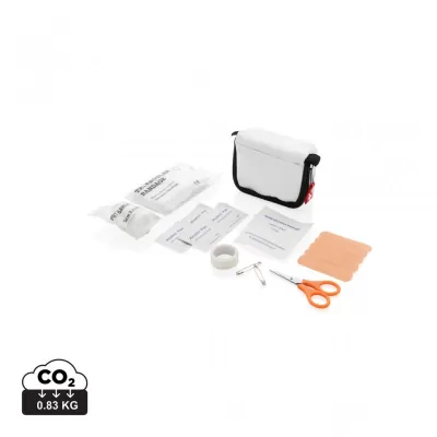 First aid set in pouch