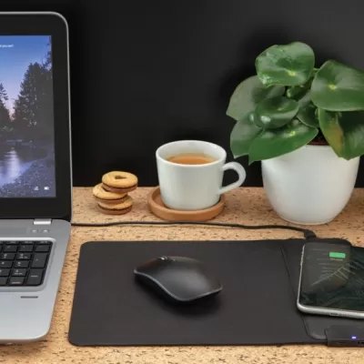 Mousepad with 15W wireless charging and USB ports