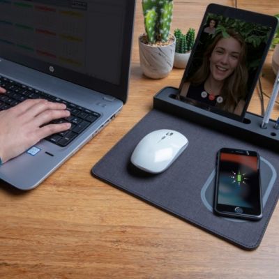 Air mousepad with 5W wireless charging and USB