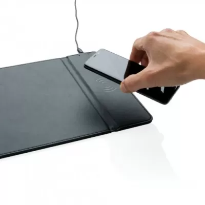 Mousepad with 5W wireless charging