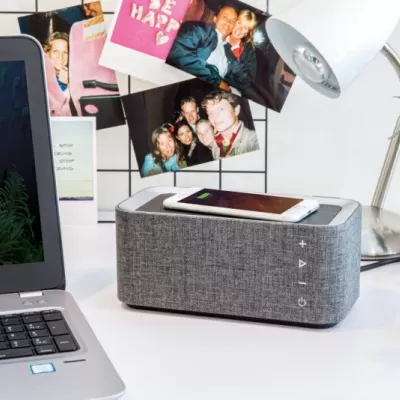 Vogue wireless charging speaker