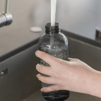 Leakproof water bottle with metallic lid