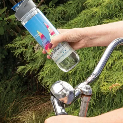 Water bottle with infuser