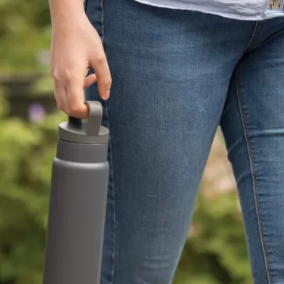 Leakproof vacuum on-the-go bottle with handle