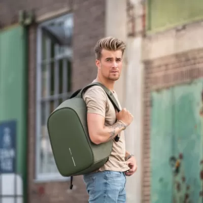 Bobby Hero Regular, Anti-theft backpack
