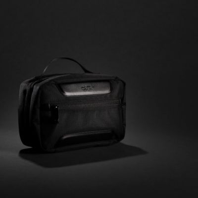 Swiss Peak AWARE™ RPET Voyager toiletry bag