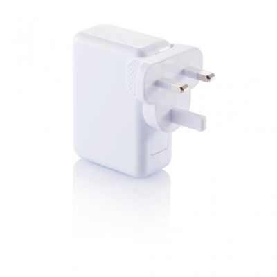 Travel plug with 4 USB ports