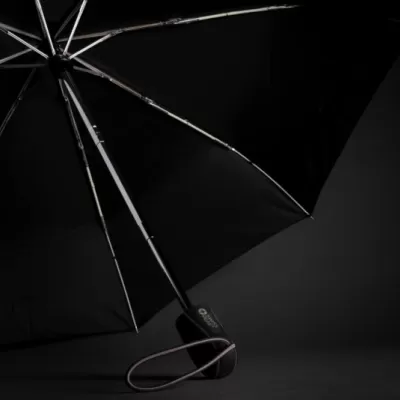 Swiss Peak AWARE™ Traveller 21” automatic umbrella