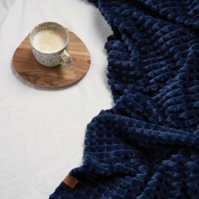 VINGA Branson GRS recycled pet blanket