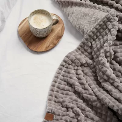 VINGA Branson GRS recycled pet blanket