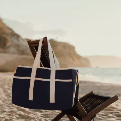 VINGA Volonne AWARE™ recycled canvas beach bag