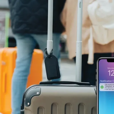 Globefind RCSrPolyester luggage tag with worldwide locating