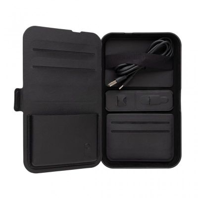 Swiss Peak RCS recycled travel case with 3 in 1 charger