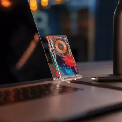 Magcharge 15W magnetic wireless charging stand