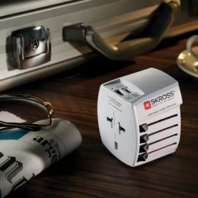 SKROSS World Travel Adapter MUV 2-pole with USB A and C