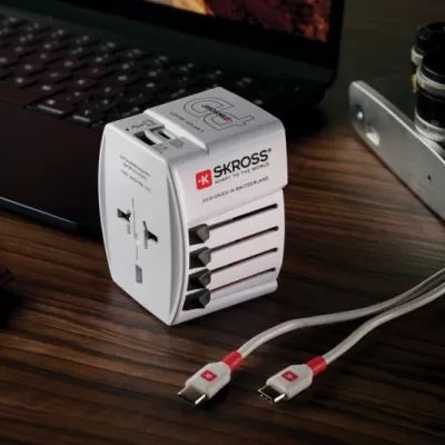 SKROSS World Travel Adapter MUV 65W PD with USB C Cable
