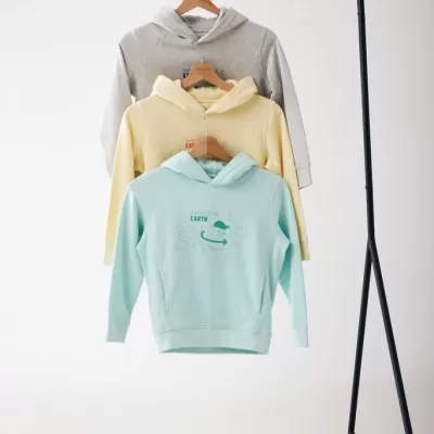 Iqoniq Yengo kids recycled cotton hoodie with sidepockets
