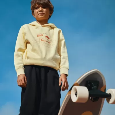Iqoniq Yengo kids recycled cotton hoodie with sidepockets