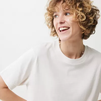 Iqoniq Kakadu relaxed recycled cotton t-shirt