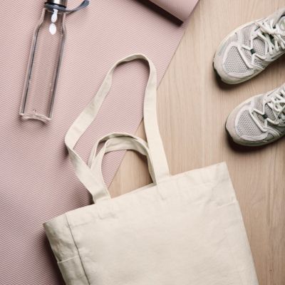 VINGA Hilo AWARE™ recycled canvas zip tote