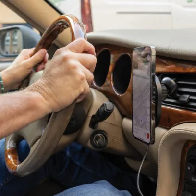 PowerCruze RCS rplastic 15W magnetic charging car holder