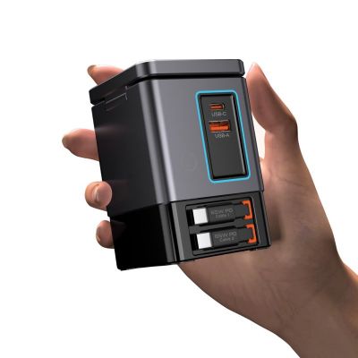 Urban Vitamin Sacramento 105W GAN charger+retractable cables