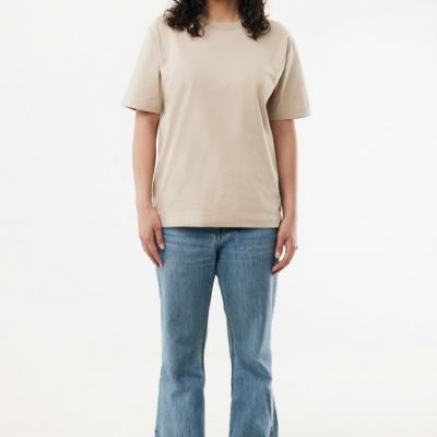 IQONIQ Nikko heavyweight recycled cotton t-shirt