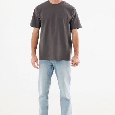 IQONIQ Nikko heavyweight recycled cotton t-shirt