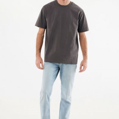 IQONIQ Nikko heavyweight recycled cotton t-shirt