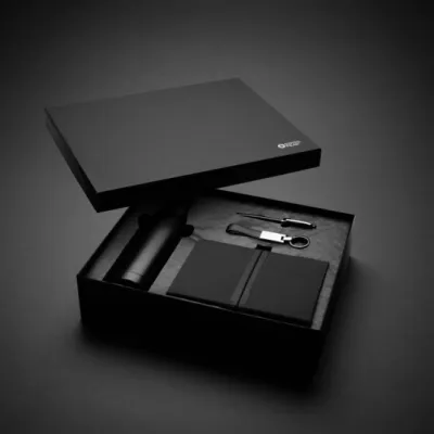 Swiss Peak RCS deluxe business gift set w/ water bottle